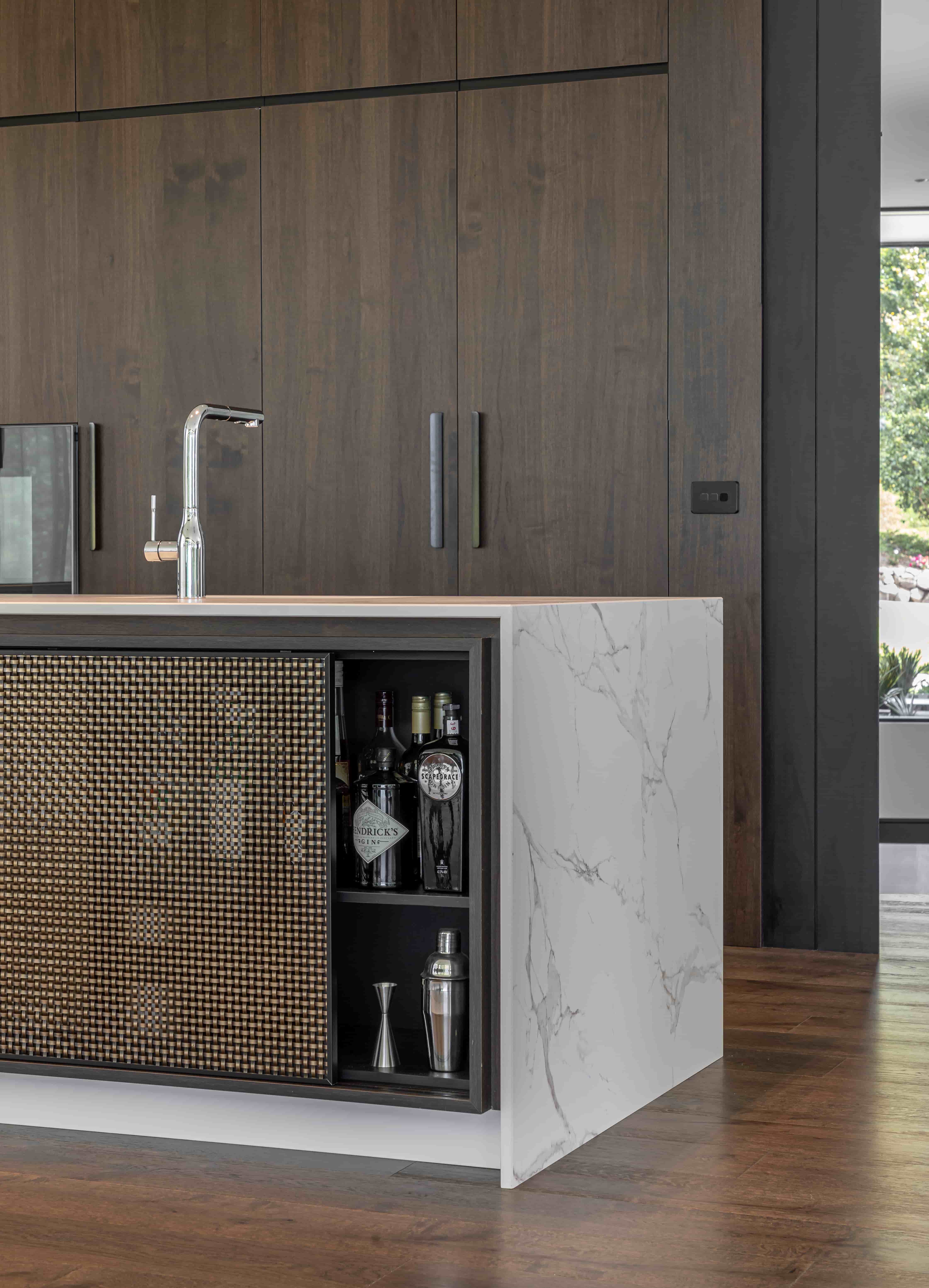 Wood benchtop vs stone benchtops: which is best for your kitchen?